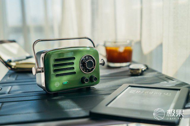 肩負(fù)電臺(tái)復(fù)興大任 貓王旅行者2號(hào)智能網(wǎng)絡(luò)收音機(jī)深度評(píng)測(cè)